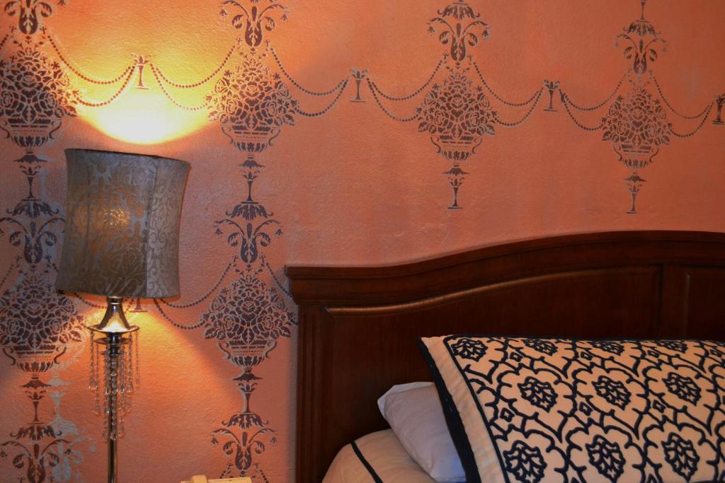 Chardonnay Hotel 3*